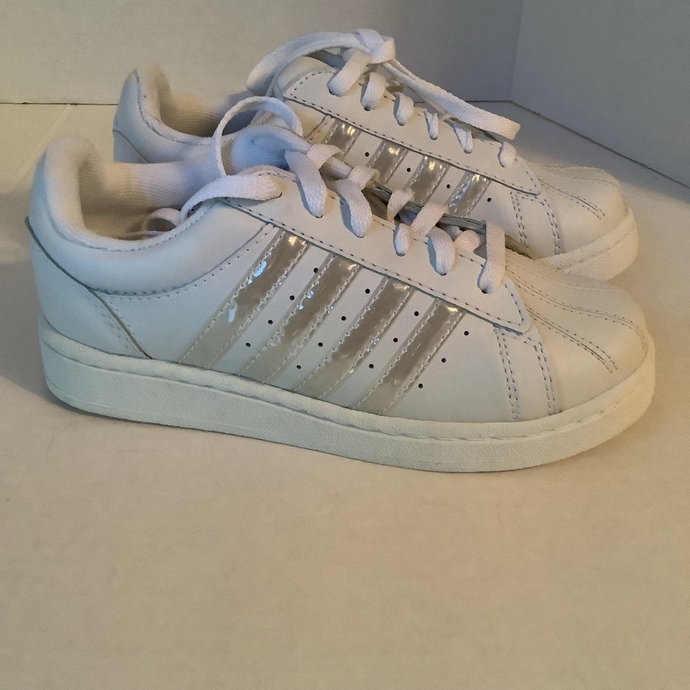Cross Trekkers Sneakers White Size 5.5